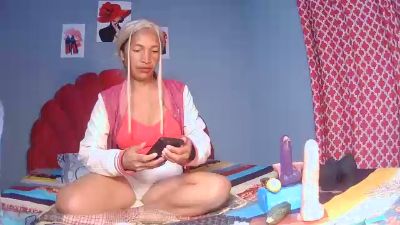 Tonicia — Cam4 stream photo (Sep 2026)