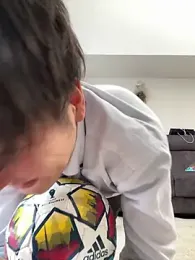 yuuki8910 — modelo de webcam en línea en stripchat
