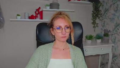 CinderellaMoon — Cam4 stream photo (Mar 2026)