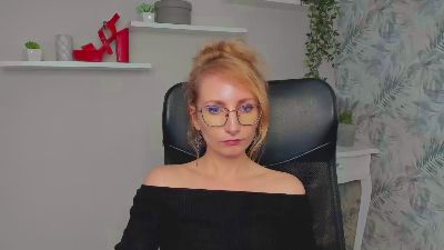 CinderellaMoon — Cam4 stream photo (Mar 2026)