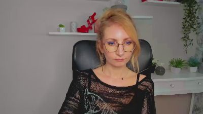 CinderellaMoon — Cam4 stream photo (Feb 2026)