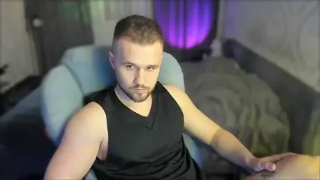 Vladik_b — Stripchat stream photo (May 2025)
