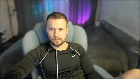 Vladik_b — Stripchat stream photo (Apr 2025)
