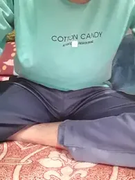 Burhade-- — Stripchat stream photo (Mar 2026)