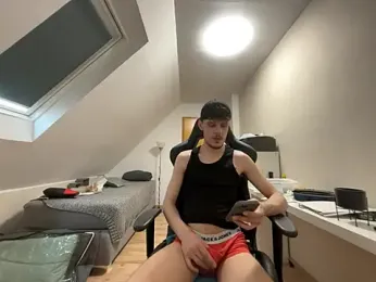 TopTwinkx — Stripchat stream photo (Aug 2026)