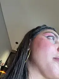 zui_lu — Stripchat stream photo (Apr 2026)