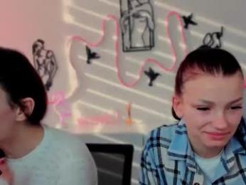 tina_golden1 — Chaturbate stream photo (Mar 2026)