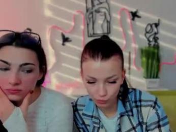 tina_golden1 — Chaturbate stream photo (Mar 2026)