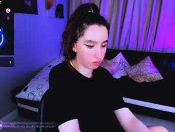lily_xbaby — Chaturbate stream photo (Apr 2025)