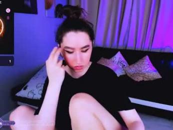 lily_xbaby — Chaturbate stream photo (Apr 2025)