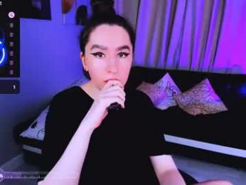 lily_xbaby — chaturbate
