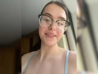 Yanchs — modelo de webcam en línea en bongacams