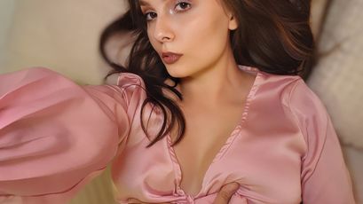 Adele — modelo de webcam en línea en skyprivate