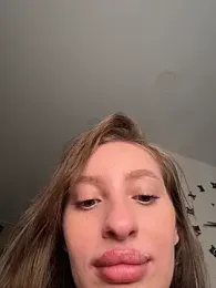 elloriah — modelo de webcam en línea en stripchat