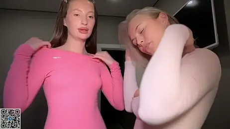 elloriah — modelo de webcam en línea en stripchat