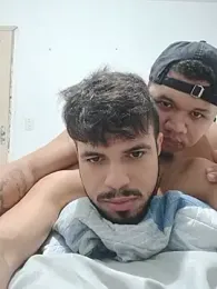 CarlosMenino24 — modelo de webcam en línea en stripchat