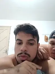 CarlosMenino24 — modelo de webcam en línea en stripchat