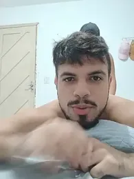 CarlosMenino24 — modelo de webcam en línea en stripchat