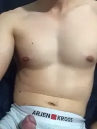 oyriausne — Stripchat stream photo (Jun 2026)