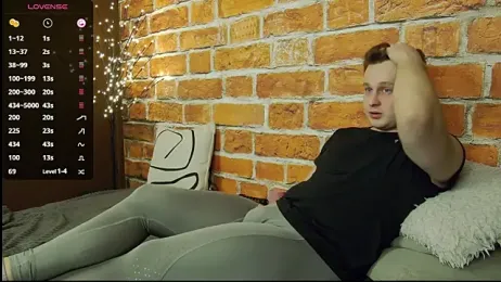 charlie_smiley — Stripchat stream photo (Dec 2025)