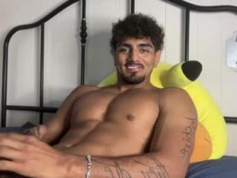 avamo2 — modelo de webcam en línea en chaturbate