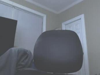 littlesumthinsumthin — modelo de webcam en línea en chaturbate