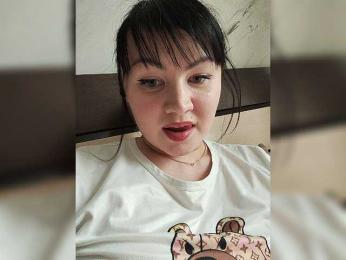 KiraPixel — modelo de webcam en línea en bongacams