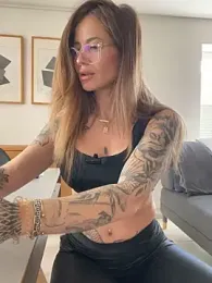 Etwas_neugierig — Stripchat stream photo (Mar 2026)