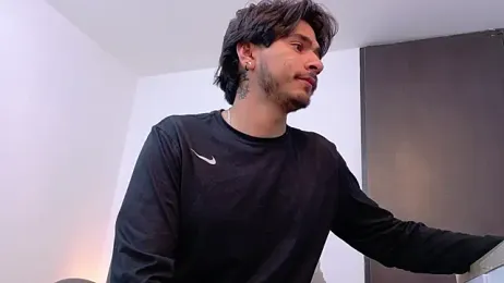 Elian_savoy — modelo de webcam en línea en stripchat