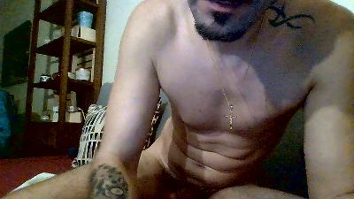 Chicosexyhetero — modelo de webcam en línea en cam4