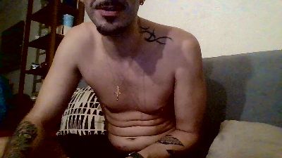 Chicosexyhetero — modelo de webcam en línea en cam4