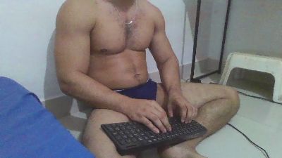 MorenoCarente — Cam4 stream photo (May 2026)