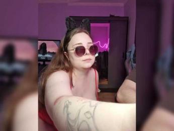 Red-rooms — modelo de webcam en línea en bongacams