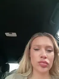 Girl-Mia — modelo de webcam en línea en stripchat