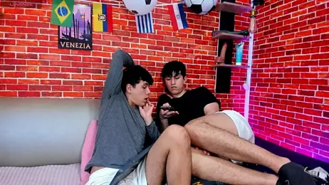 Hoot_boyss_ — modelo de webcam en línea en stripchat