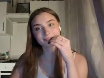 kierstentates — modelo de webcam en línea en chaturbate