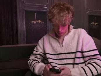 curlytwinkboy — Chaturbate stream photo (Apr 2026)