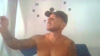 Nardoman — modelo de webcam en línea en cam4