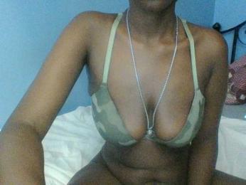Curvypetite — bongacams