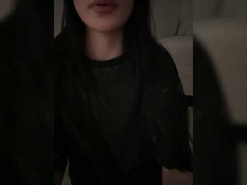 pinklildoll — Bongacams stream photo (Apr 2026)