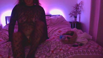 Lyly_laurensaa — Cam4 stream photo (Mar 2026)