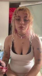 Emy_2002 — Cam4 stream photo (Aug 2026)