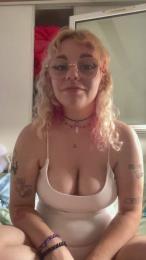 Emy_2002 — modelo de webcam en línea en cam4