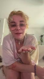 Emy_2002 — modelo de webcam en línea en cam4