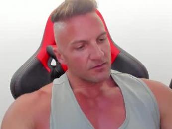 fuckinghotman — Chaturbate stream photo (Apr 2025)
