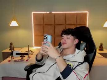 alejootwink — Chaturbate stream photo (Jun 2026)
