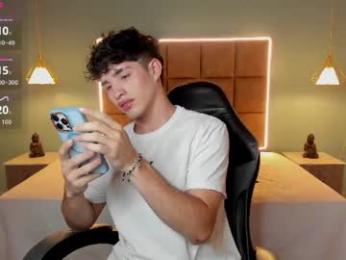 alejootwink — Chaturbate stream photo (Jun 2026)