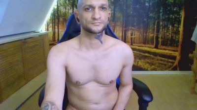alphausk — Cam4 stream photo (Jun 2026)