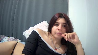 Violetazeiin — Cam4 stream photo (May 2026)