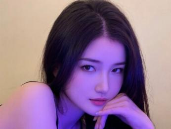 Jhinbhgg — modelo de webcam en línea en livejasmin